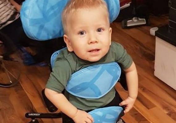 After long 8 months I finally got a vertical stand.